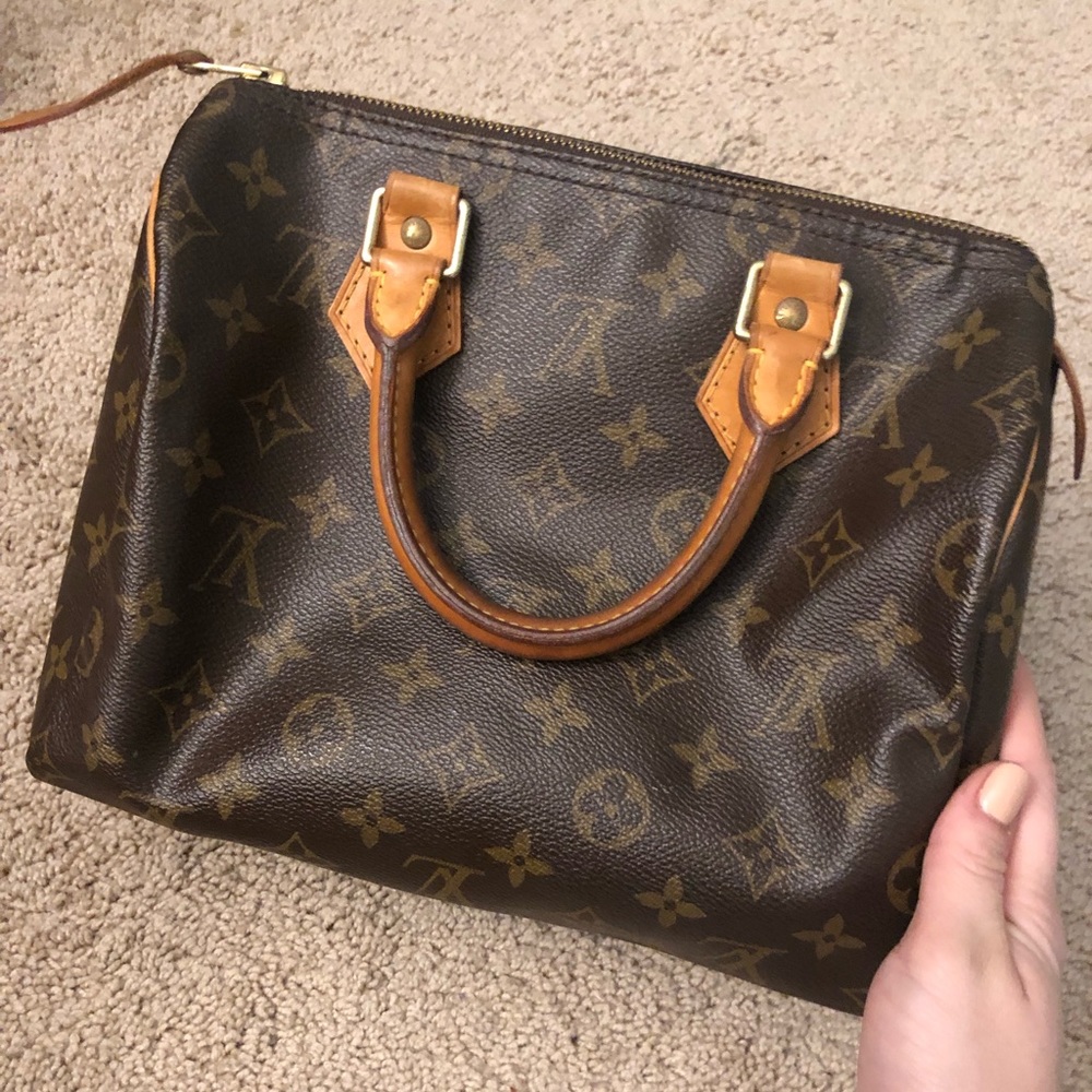 AUTHENTIC LOUIS VUITTON SPEEDY 25